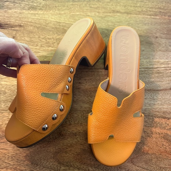 NEW Wonders Wild Mango Platform Slide size 39/9 - Picture 8 of 13